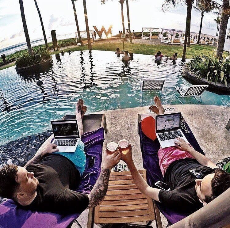 Lifestyle of internet entrepreneurs